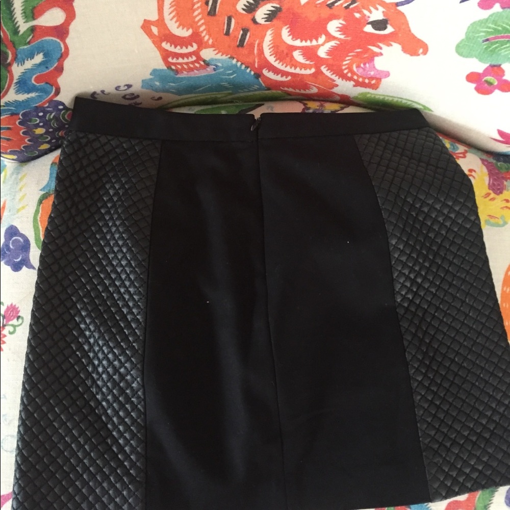Club monaco black faux leather skirt